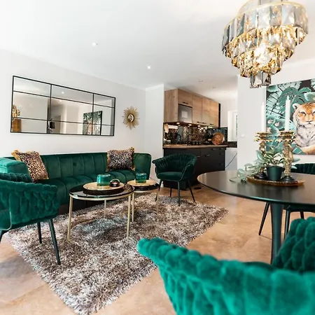 Aventurin 巴德茨维什安